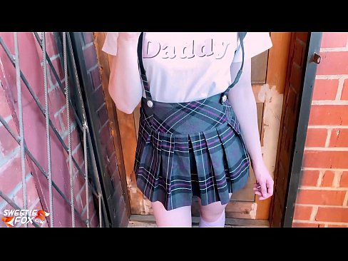 ❤️ D'Schoulmeedchen suckt hiren Dick déif a féckt amplaz Klassen. ❤ Fucking Video op lb.it-com.top