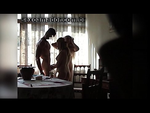 ❤️ Sex Frënn invitéieren e risege Mann an en Dräier mat him ❤ Fucking Video op lb.it-com.top