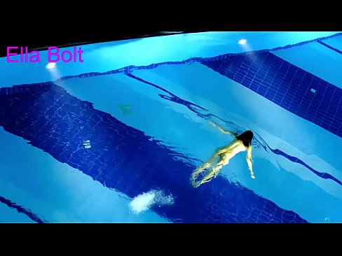 ❤️ Ech kann net ophalen ze kucken, jonk Blond gefaange schwammen plakeg am ELLA BOLT Resort Pool ❤ Fucking Video  op lb.it-com.top