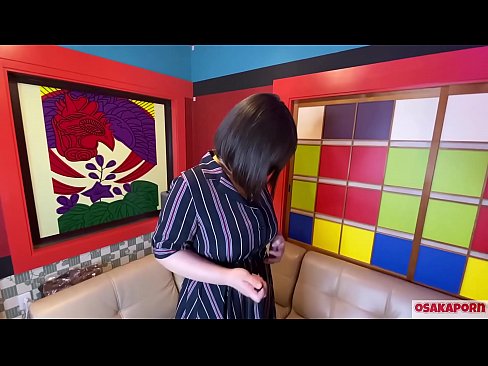 ❤️ Japanesch Cutie mat groussen Titten masturbéiert mat Sexspillsaachen an huet en Orgasmus. Si schwätzt an engem Interview iwwer hir fucking Erfahrung. Riesen Titten an haare Muschi krauchen haart. Osakaporn ❤ Fucking Video op lb.it-com.top