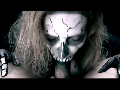 ❤️ Demone Meedchen saugt Hunn mat hirem schwaarze Mond a schléckt kum. ❤ Fucking Video op lb.it-com.top